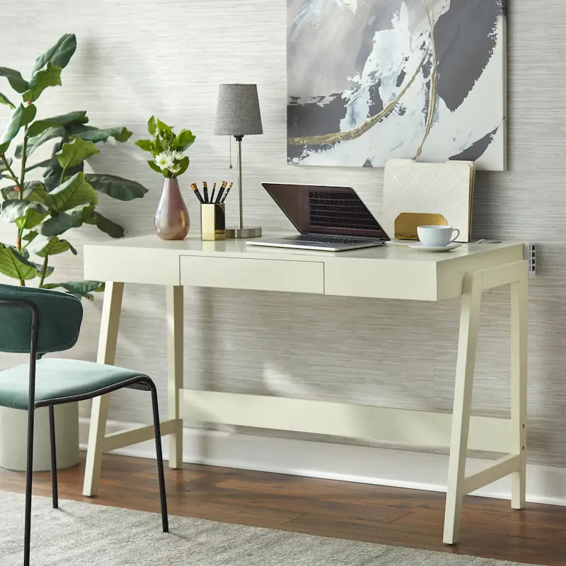 Bureau technologique intégré avec 4 ports USB et tiroir — Piétement en pin en A, 124 cm L