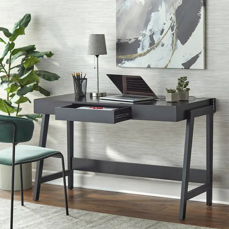 Bureau technologique intégré avec 4 ports USB et tiroir — Piétement en pin en A, 124 cm L