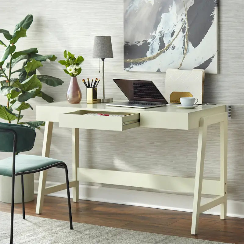 Bureau technologique intégré avec 4 ports USB et tiroir — Piétement en pin en A, 124 cm L