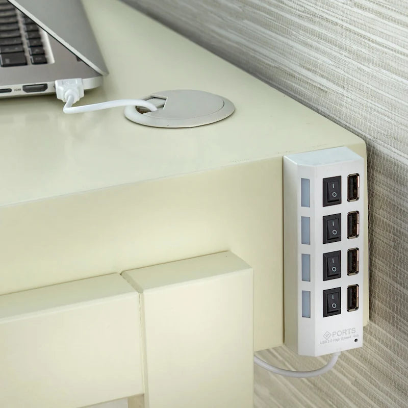 Bureau technologique intégré avec 4 ports USB et tiroir — Piétement en pin en A, 124 cm L